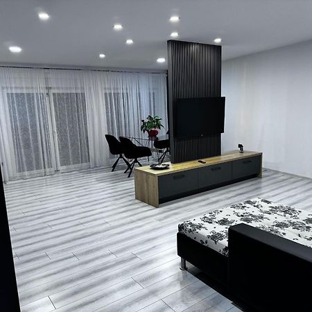 Appartement Whitehouse2 à Arad Extérieur photo