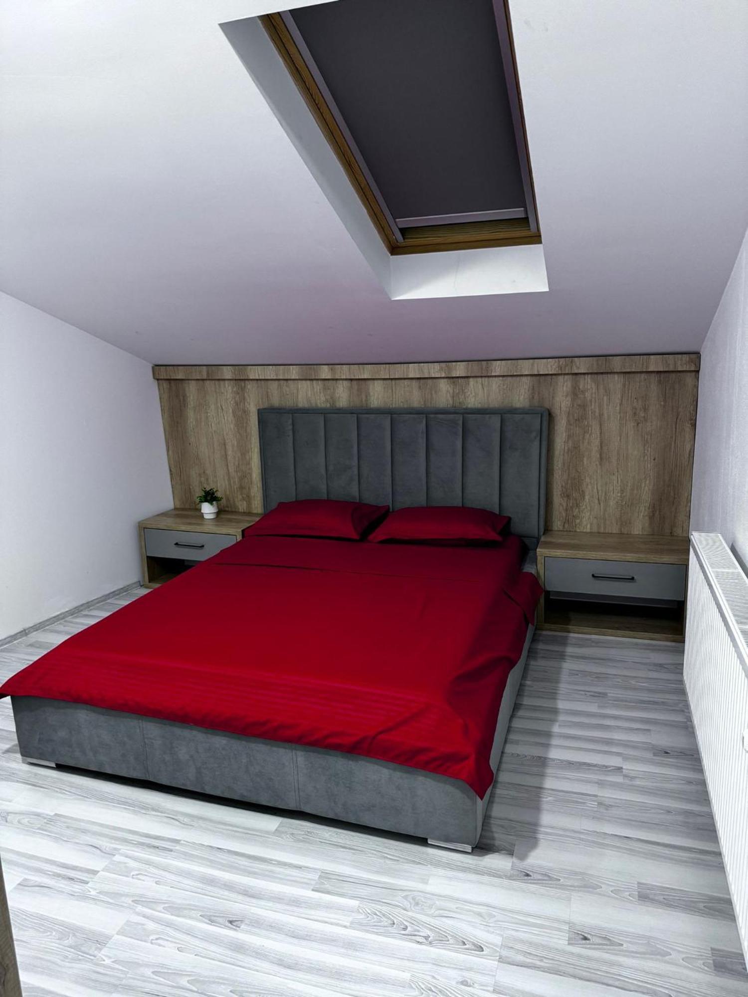 Appartement Whitehouse2 à Arad Extérieur photo